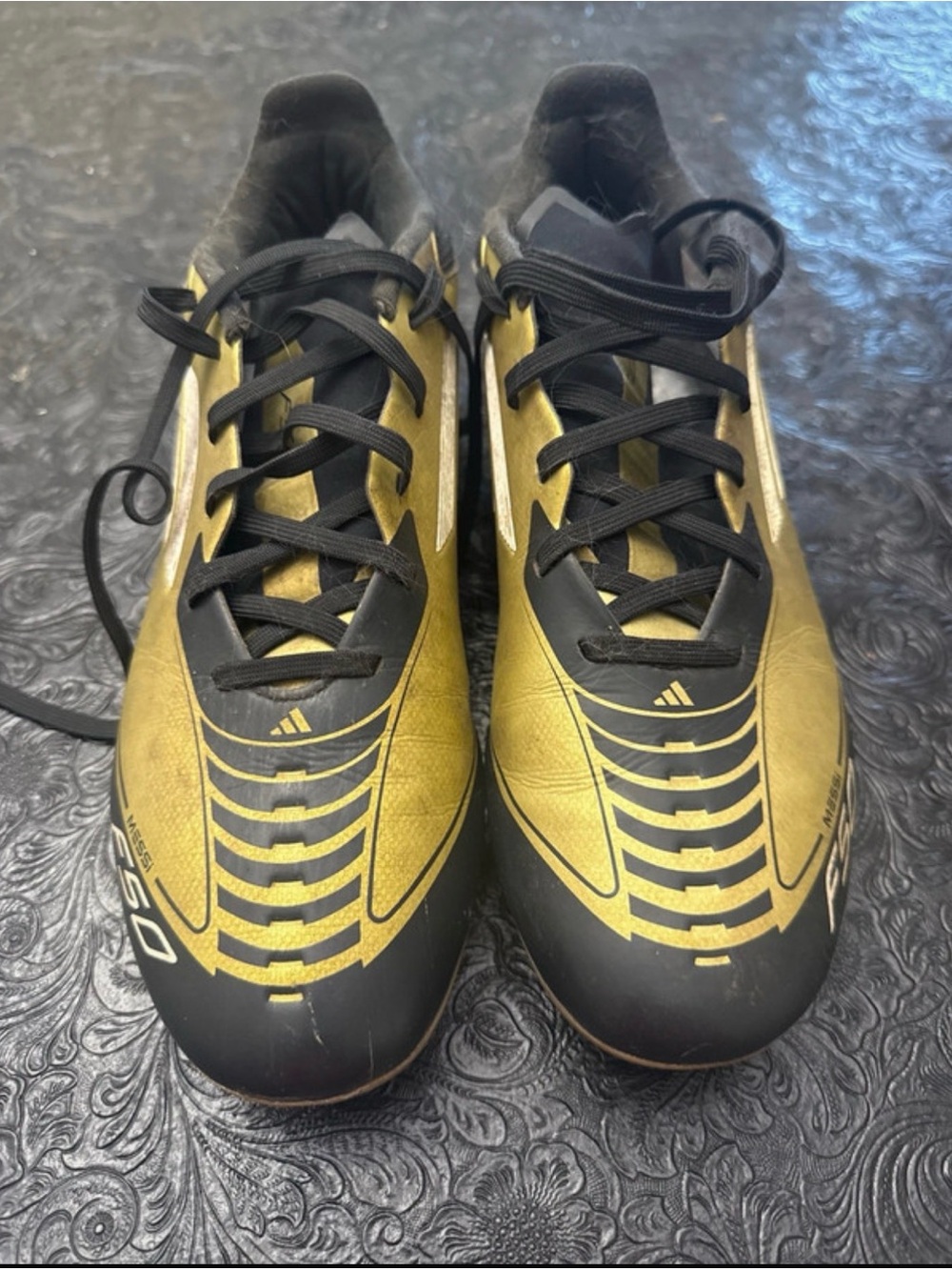 adidas Messi F50 Men’s Low Top Lace Up Soccer Cleats Gold Black Colorblock